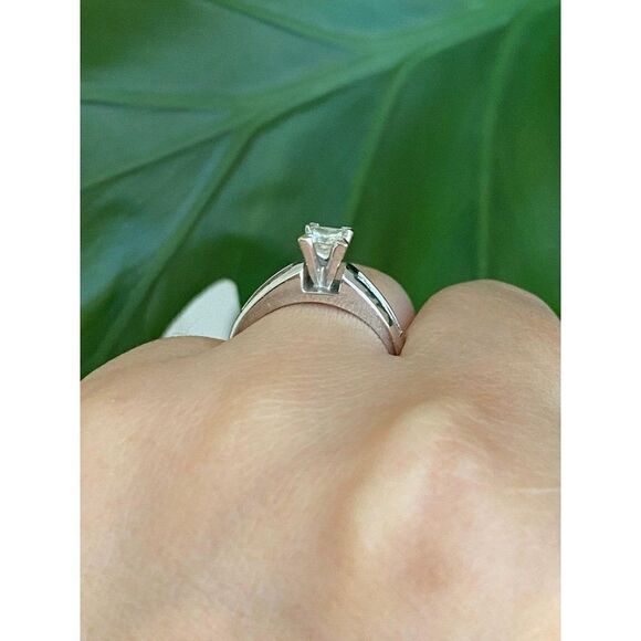 14k Diamond Engagement Ring (Sz 7) - Picture 9 of 15